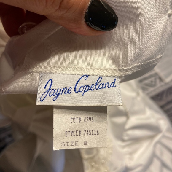 GIRLS FORMAL WHITE DRESS - Picture 13 of 13